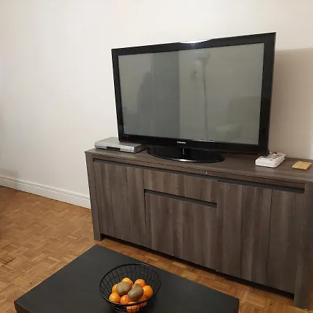3 Bedroom - Sleeps 6 Apartment