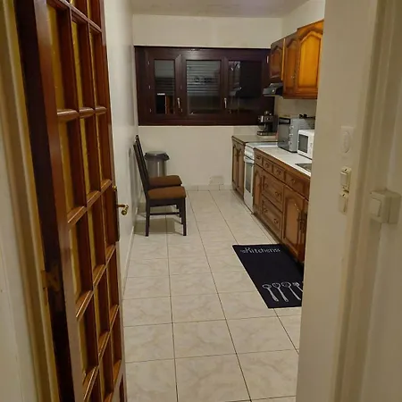 3 Bedroom - Sleeps 6 *