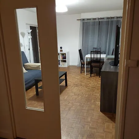 3 Bedroom - Sleeps 6 Saint-Cyr-l'Ecole