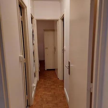 Apartment 3 Bedroom - Sleeps 6 *