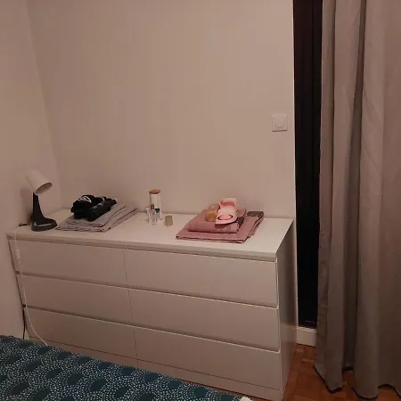 Apartment 3 Bedroom - Sleeps 6 *