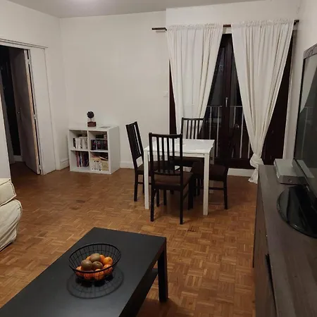 3 Bedroom - Sleeps 6 * Saint-Cyr-l'Ecole
